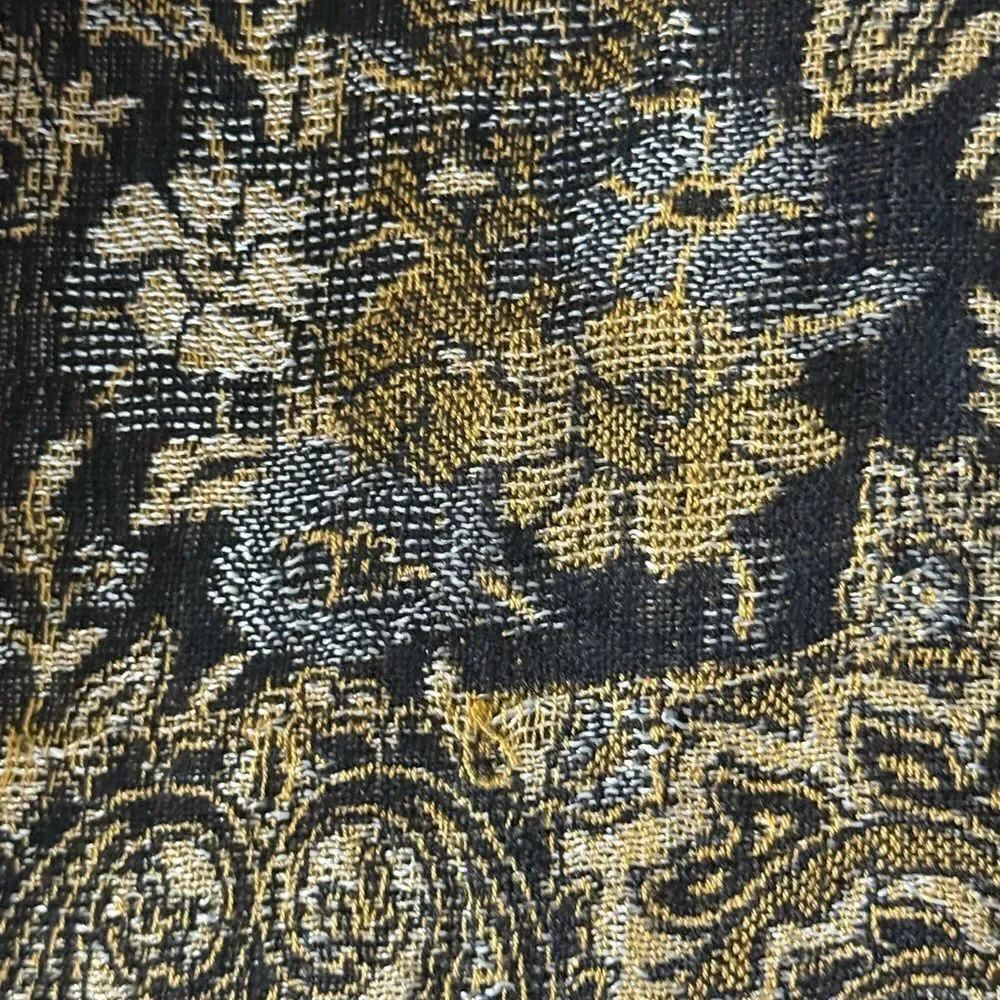 Wrap/Scarf Floral Brocade with Fringe.